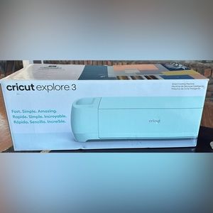 New in box Cricut Explore® 3 Mint